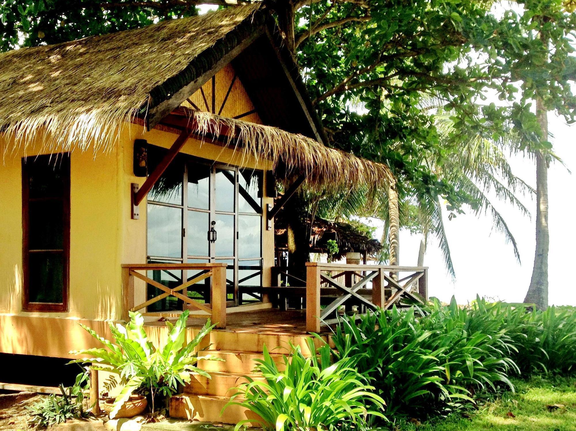 Nautilus Right On The Beach Resort Ko Lanta エクステリア 写真